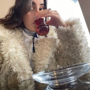 Meet your Posher, Dilara